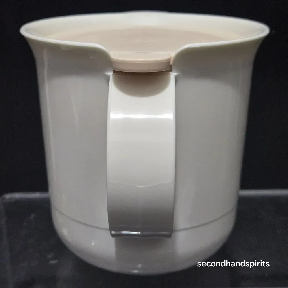 Vtg Tupperware Creamer Beige/White 2309A Pale Pink Snap On Lid Coffee Tea Sugar